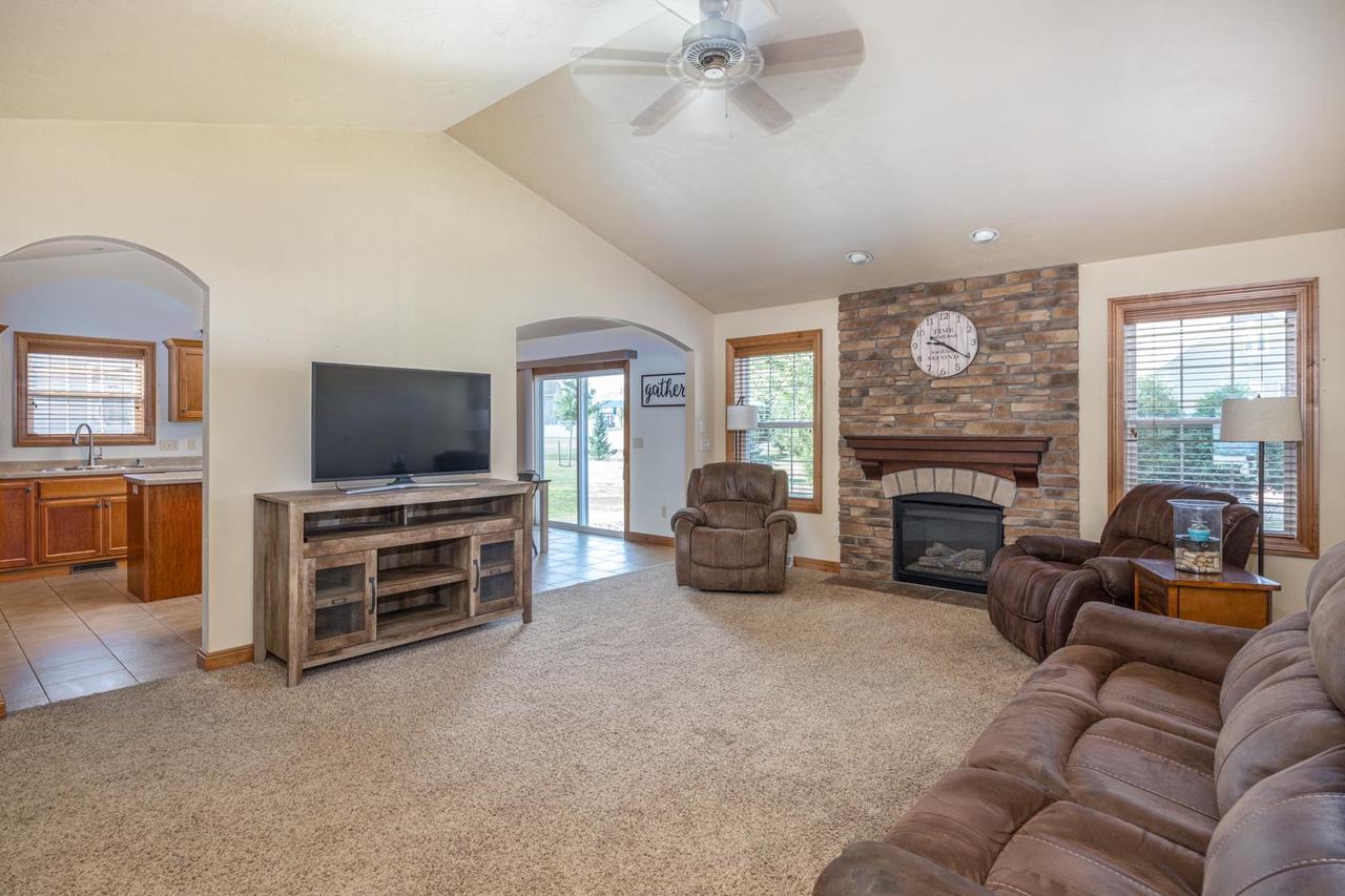1124 Bobby Court, Kimberly, WI 54915 — photo 2