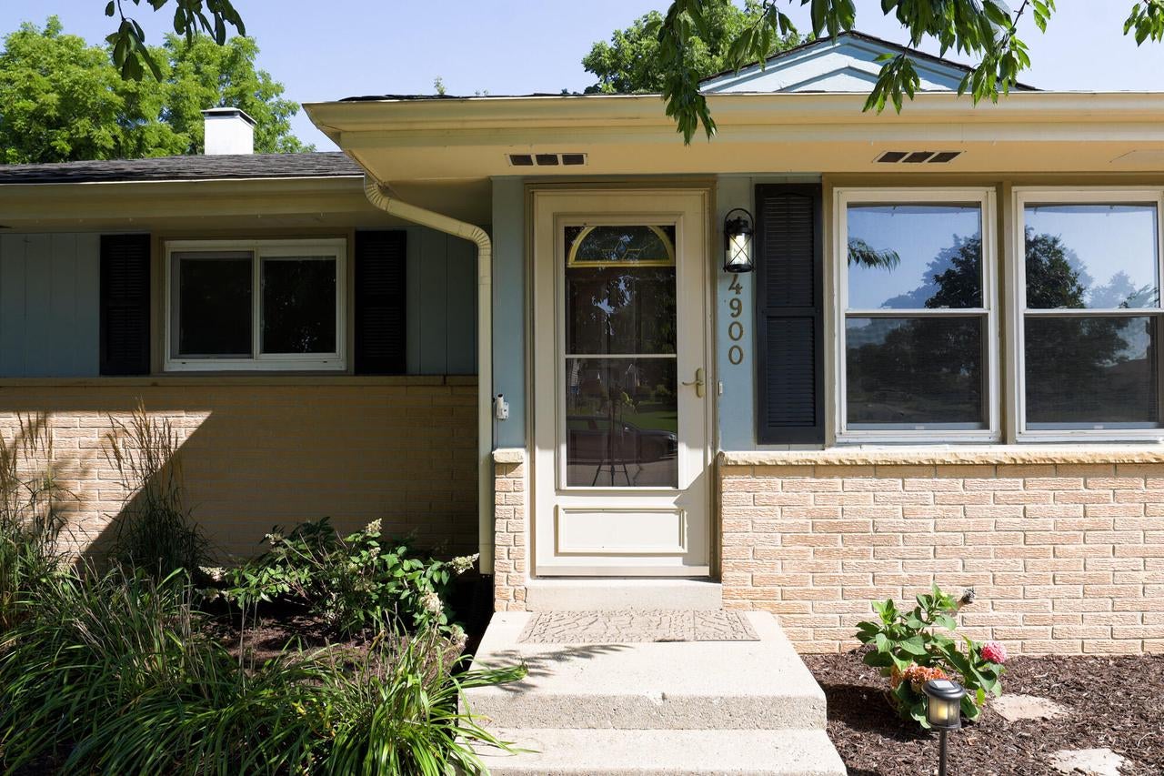 4900 Ridgeway AVENUE, Racine, WI 53406 — photo 2