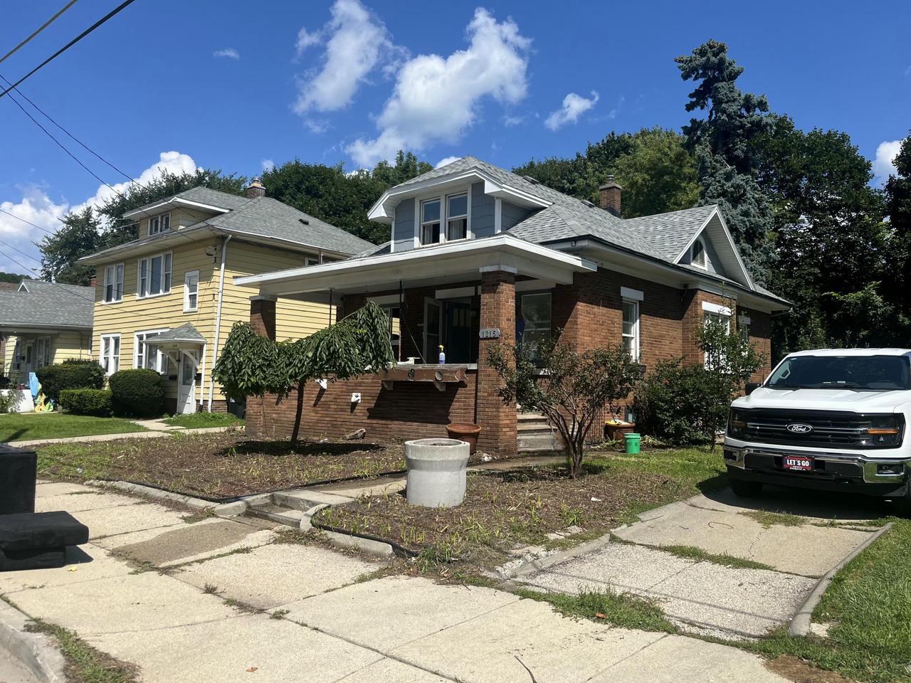1215 Marquette Street — photo