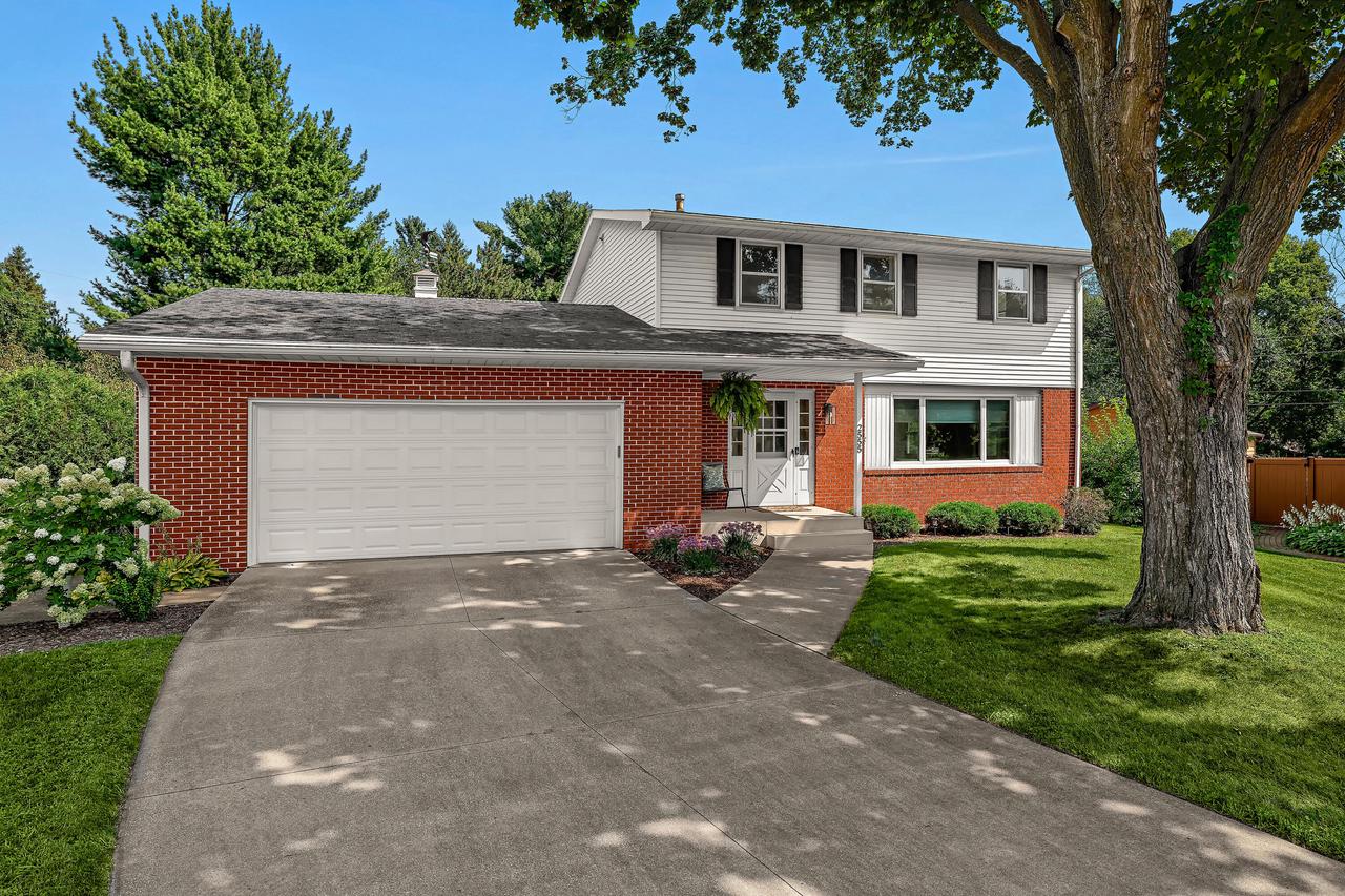 2555 Madison Place — photo