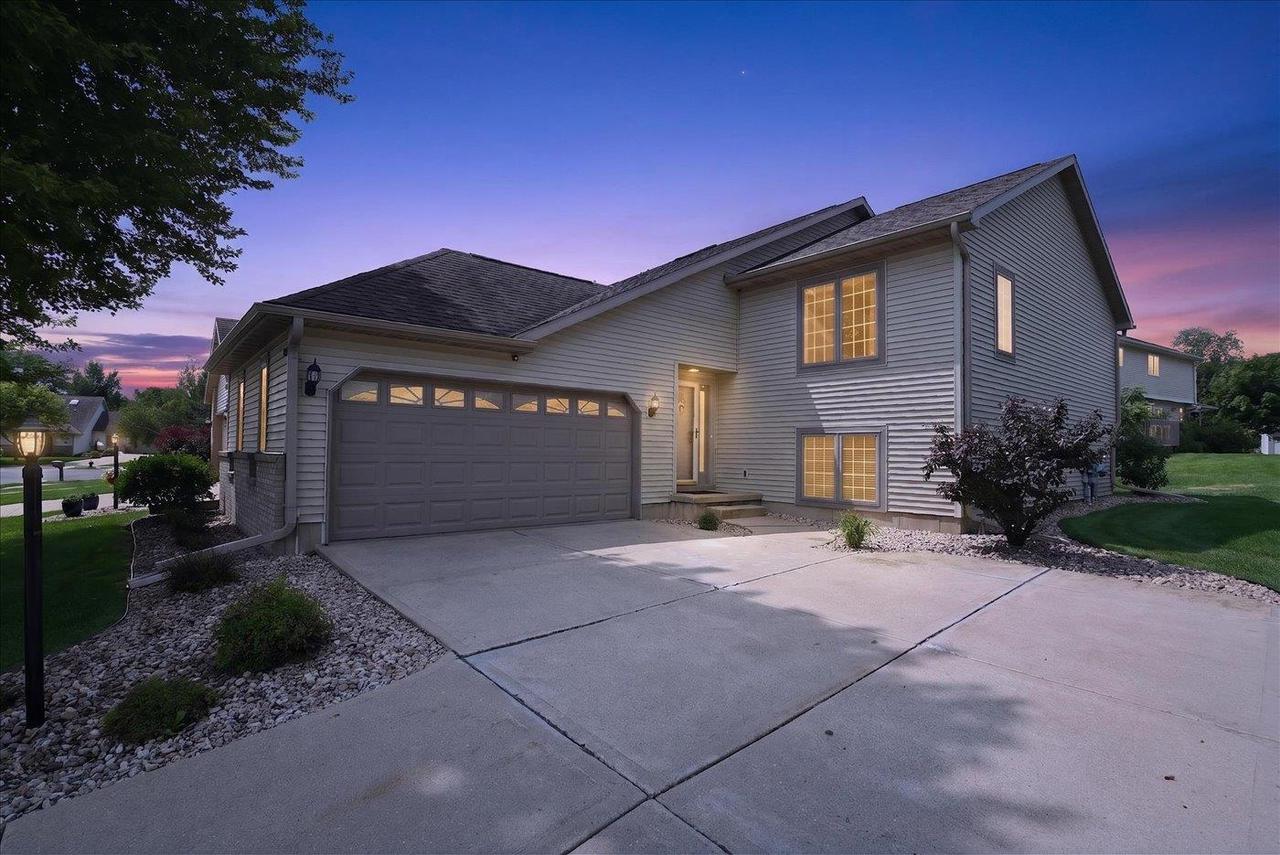 1028 Kettle Court — photo