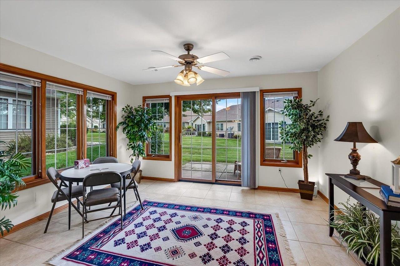 640 Springbrook CIRCLE, Deforest, WI 53532 — photo 2
