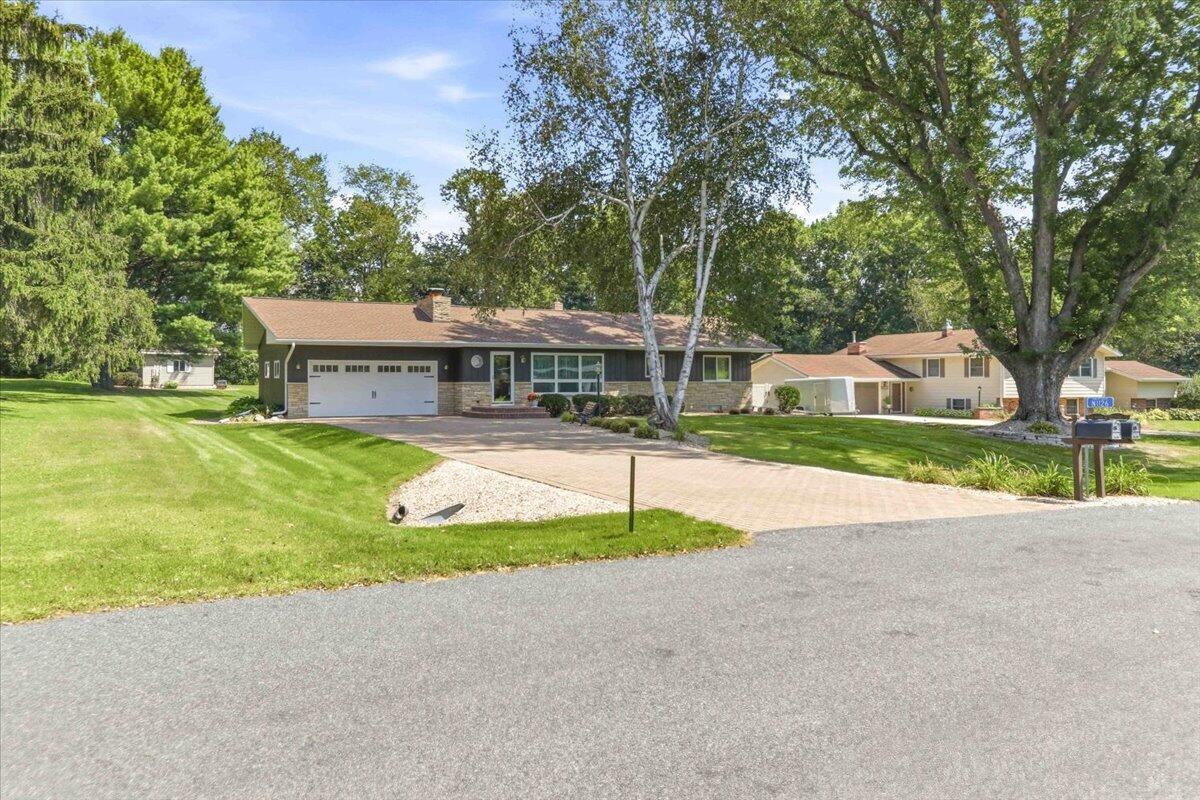N1126 Mormon Drive — photo