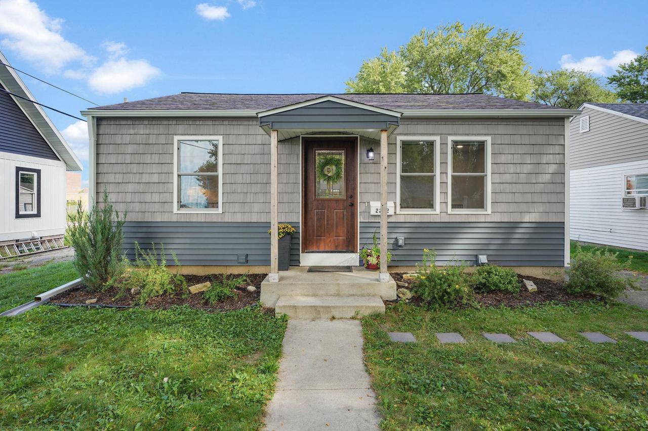 2252 Coolidge Street — photo