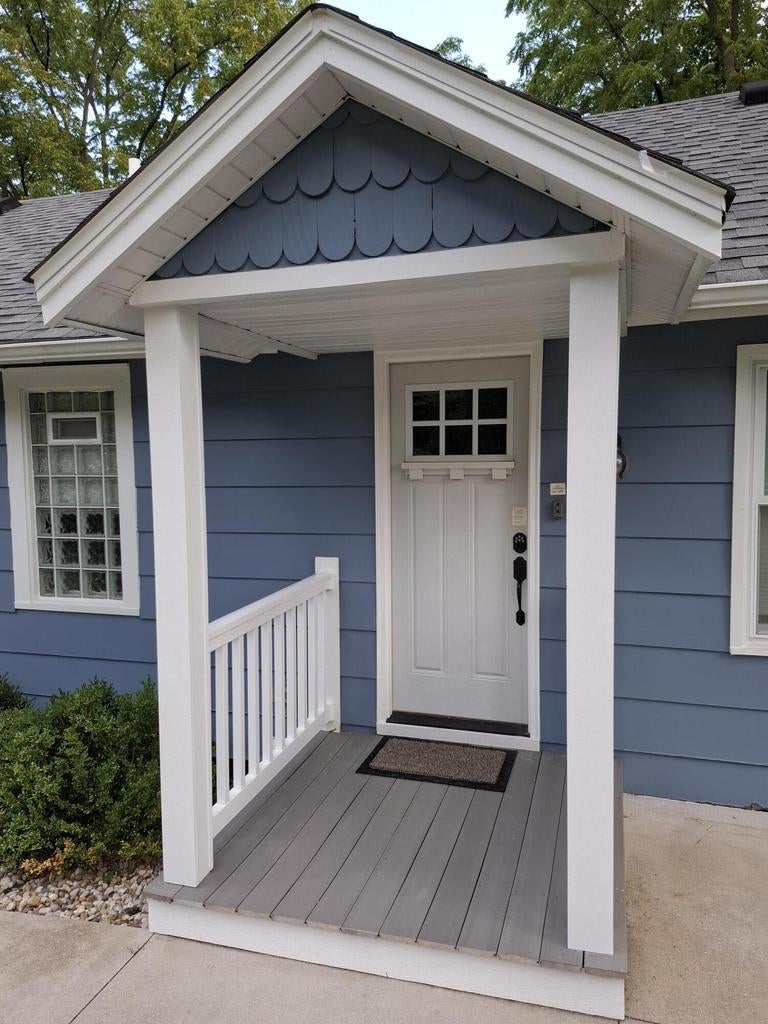 1308 E Lake Shore Drive — photo