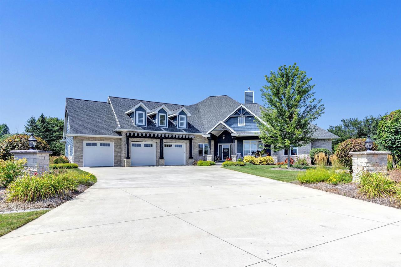 2836 Oak Stream Drive — photo