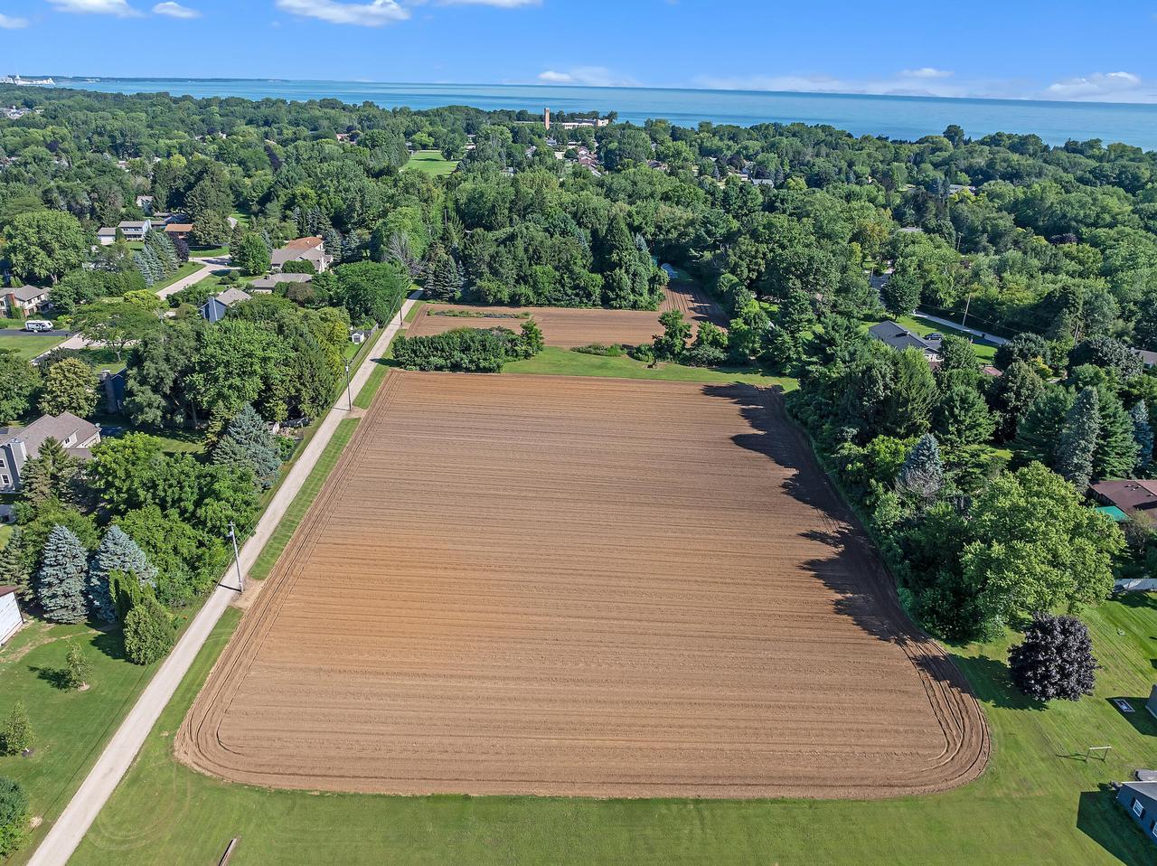 332 4 Mile ROAD, Racine, WI 53402 — photo 3