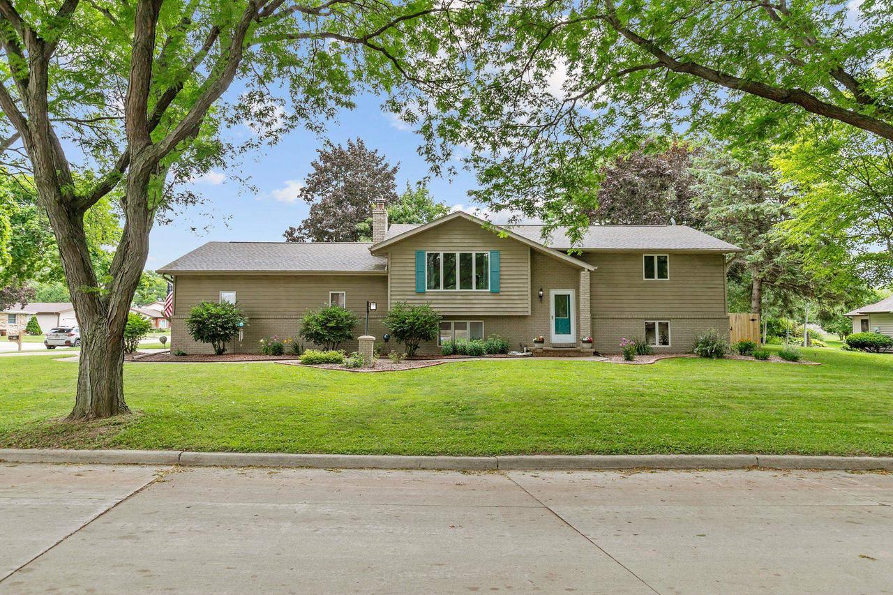 1400 S Chickadee Lane — photo