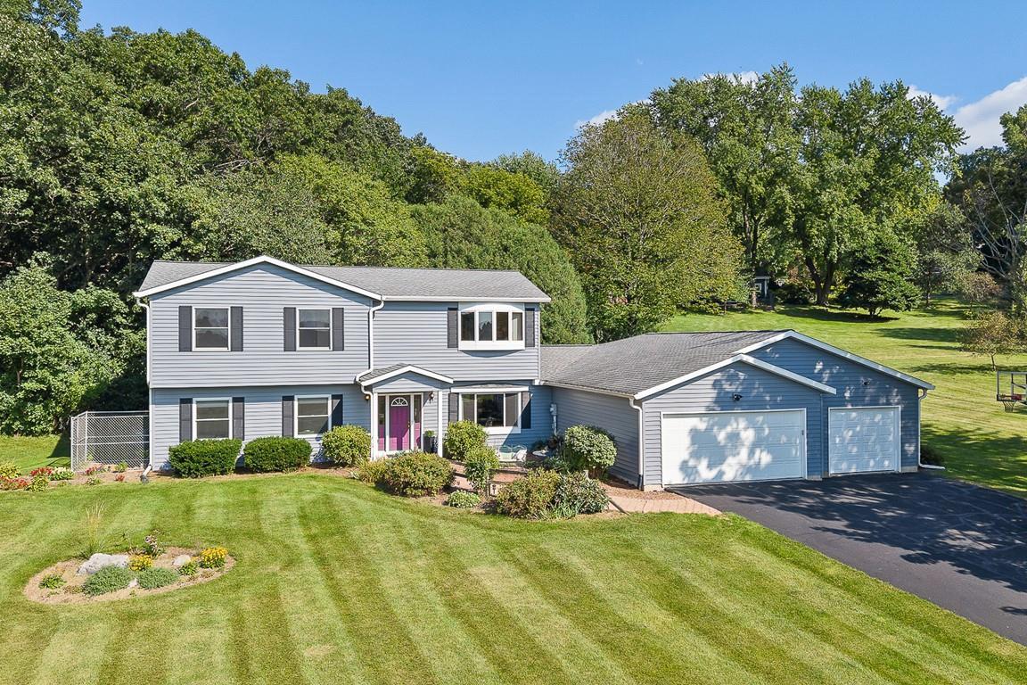 4862 Hickory Trail — photo