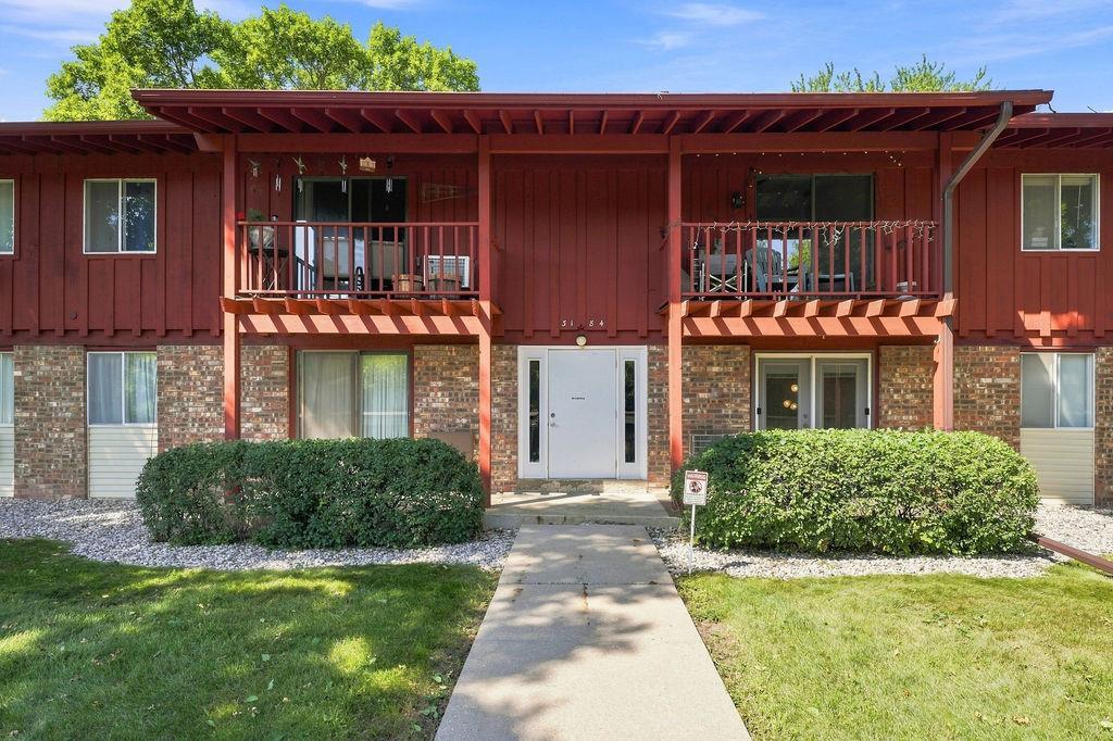 3184 Justin Court #6 — photo