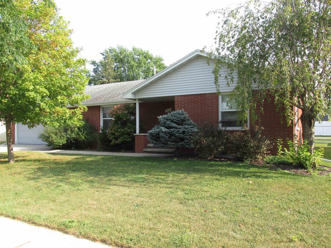 1047 E Pershing Street — photo