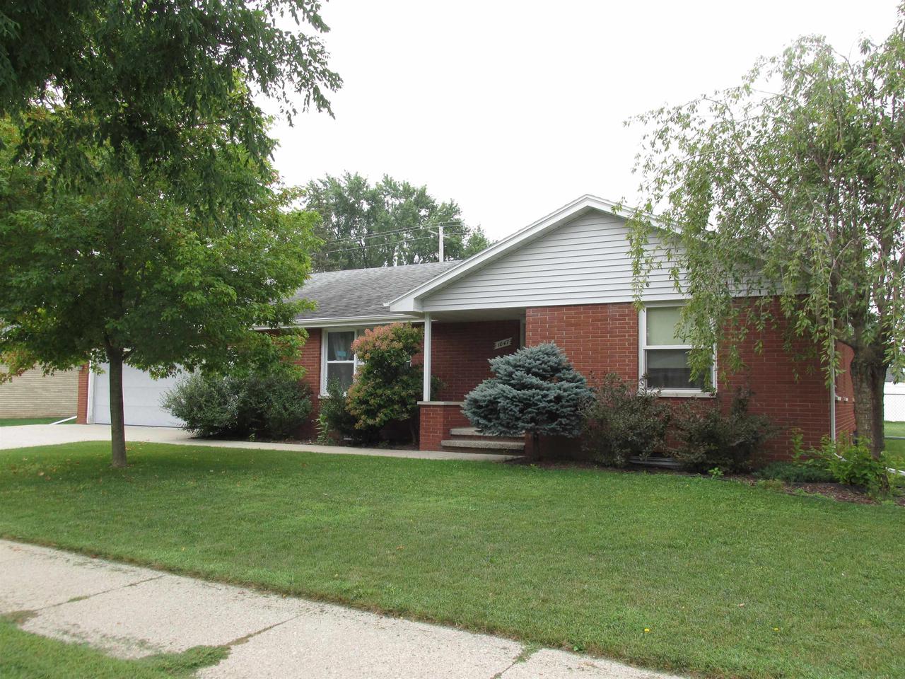1047 E Pershing STREET, Appleton, WI 54911 — photo 2