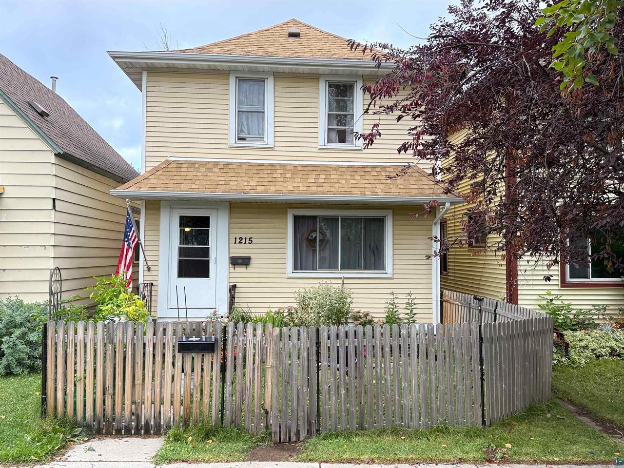 1215 Harrison St — photo