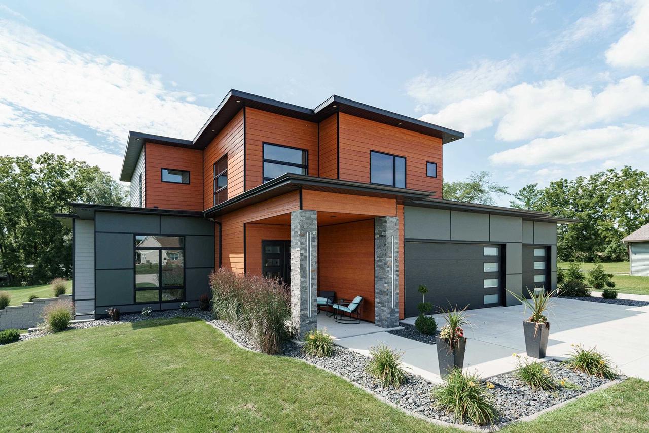 5921 N Sessler Court — photo