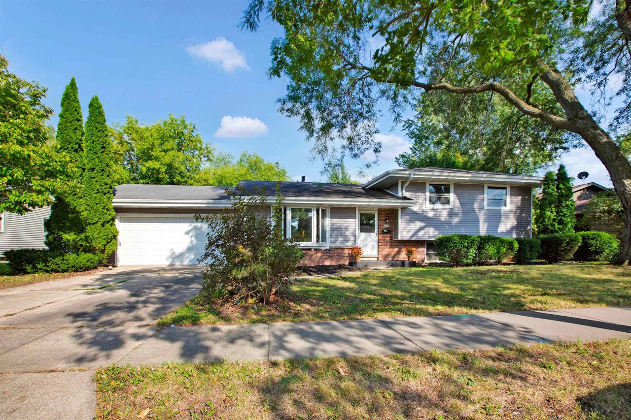 1030 Devonshire Drive — photo
