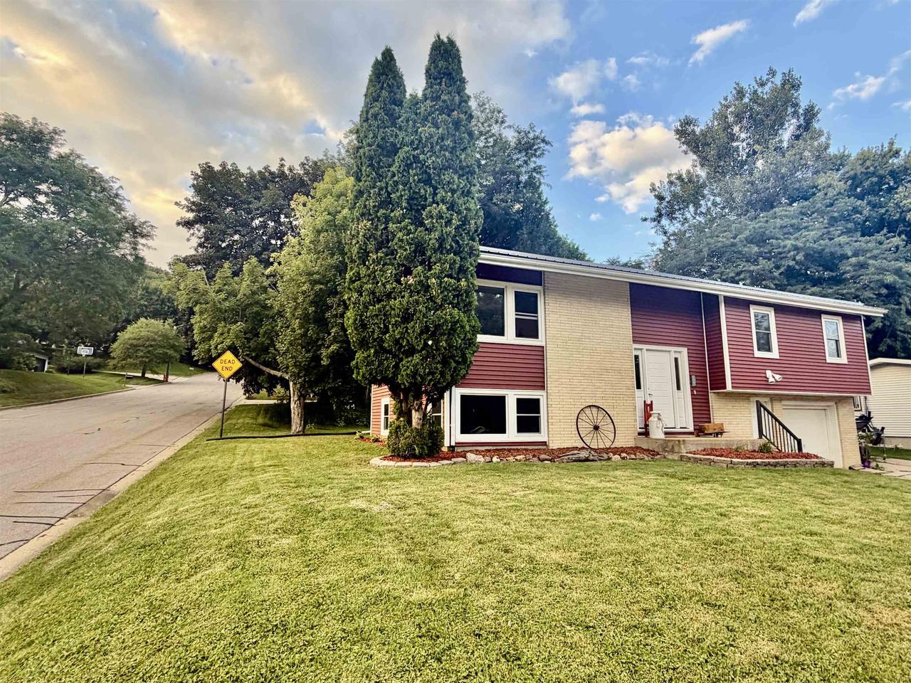 790 Parkview Drive — photo