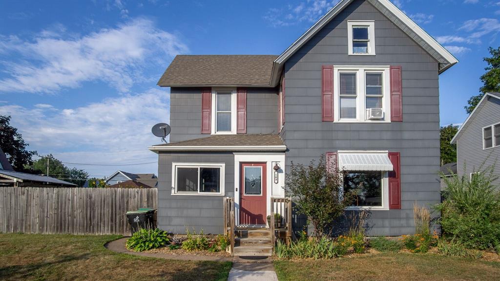 109 S Prairie Street — photo