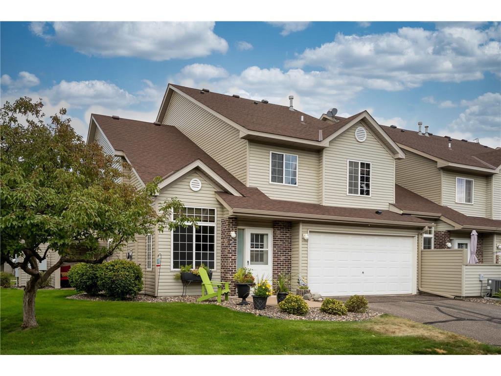 2441 Oakridge Circle — photo