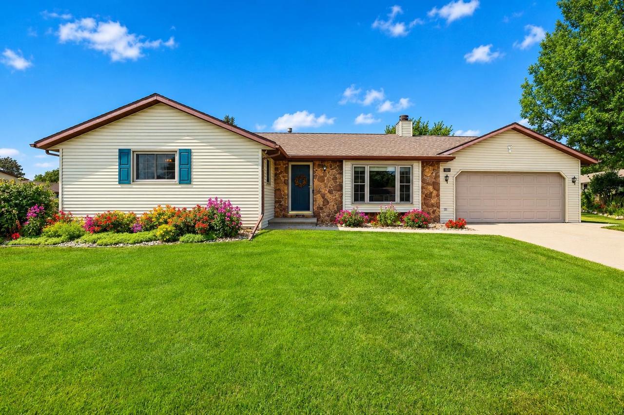1841 Baltic Circle — photo