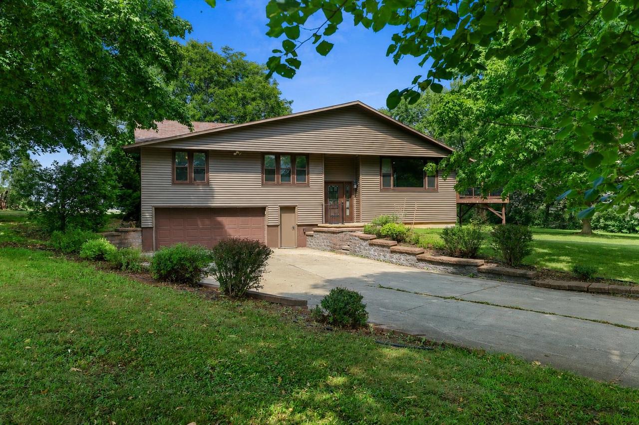 2842 Fairview Road — photo