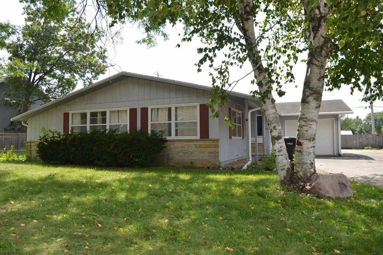 709 Mark Drive — photo