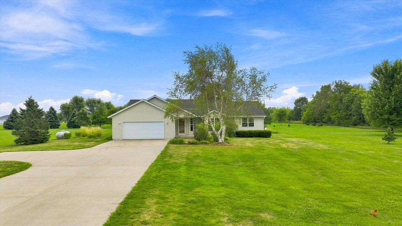 10585 County Road Y — photo
