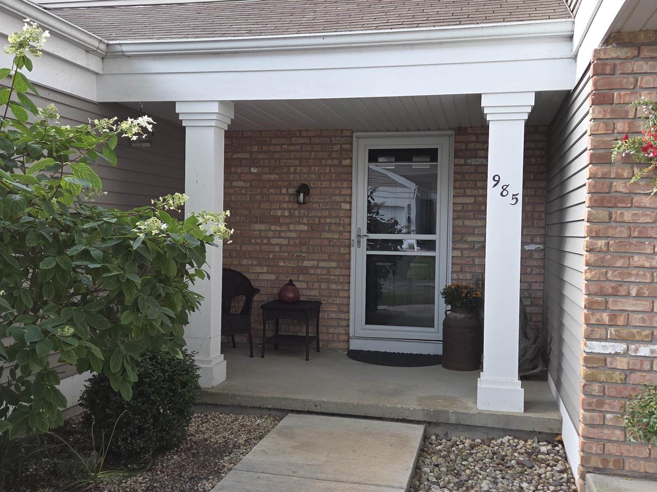 985 Walnut Street — photo