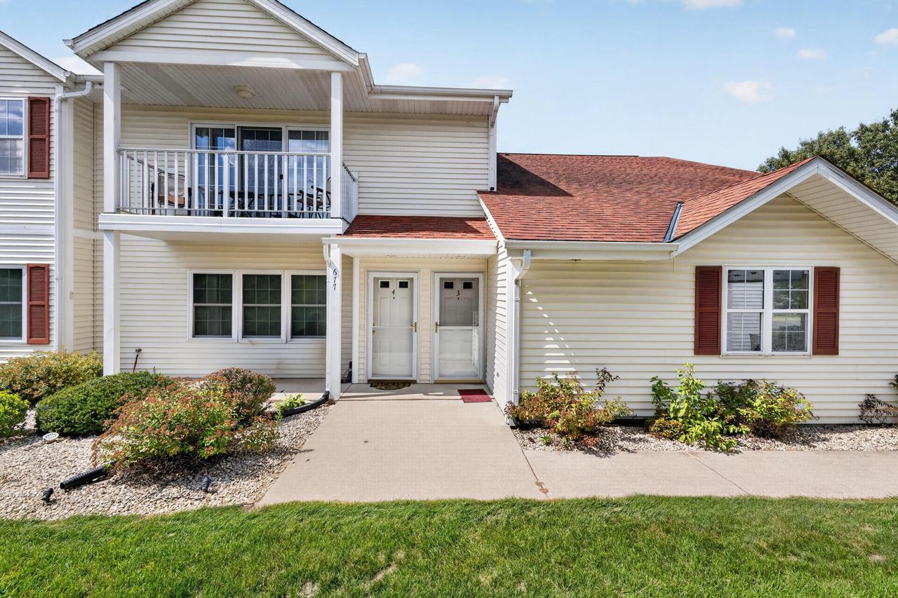 677 Wood River Court 3 — photo
