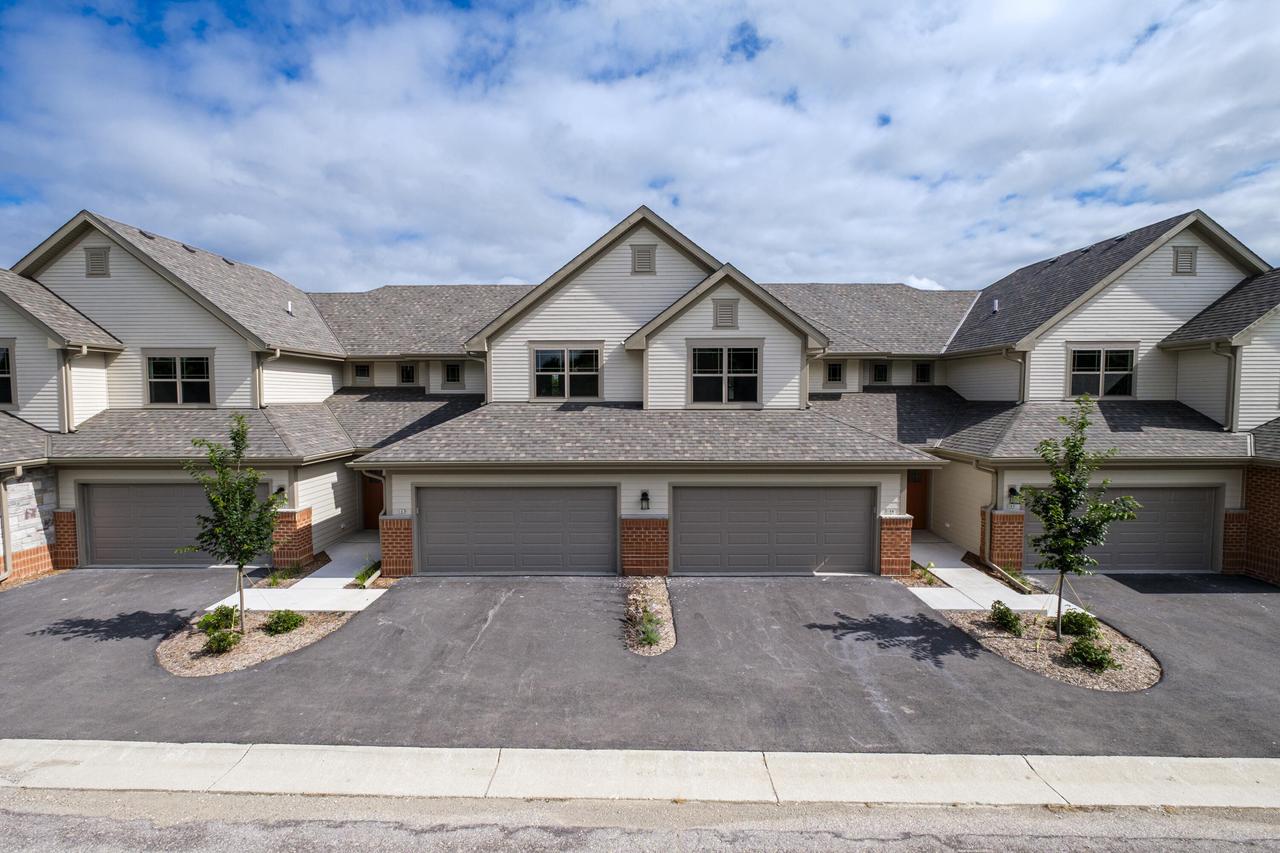 255 Aerie Circle 102 — photo