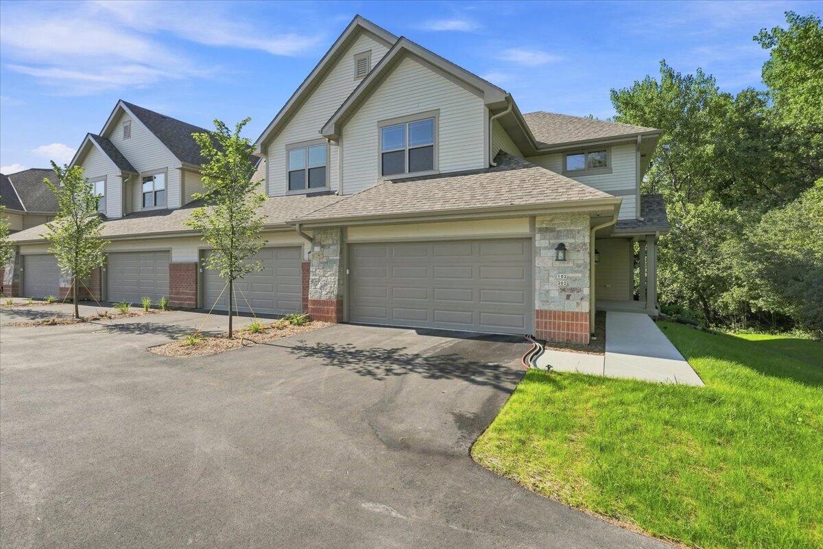 255 Aerie Circle 101 — photo