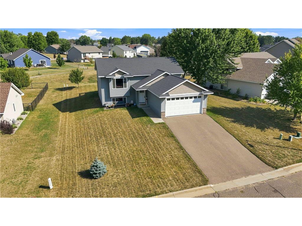 1381 Pheasant Run — photo