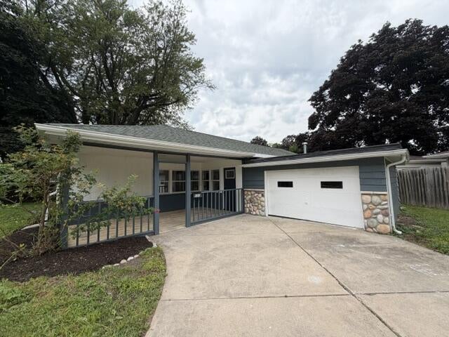 924 N Oakwood Avenue — photo