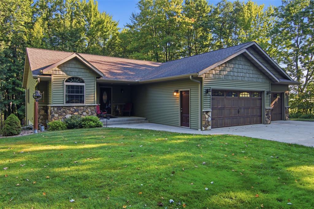 E22740 Karow Road — photo