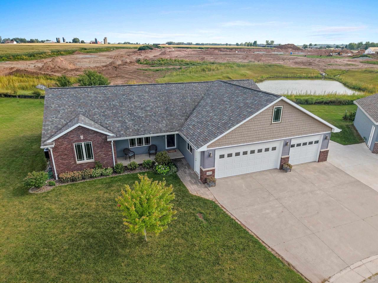 1028 Maple Vista Court — photo