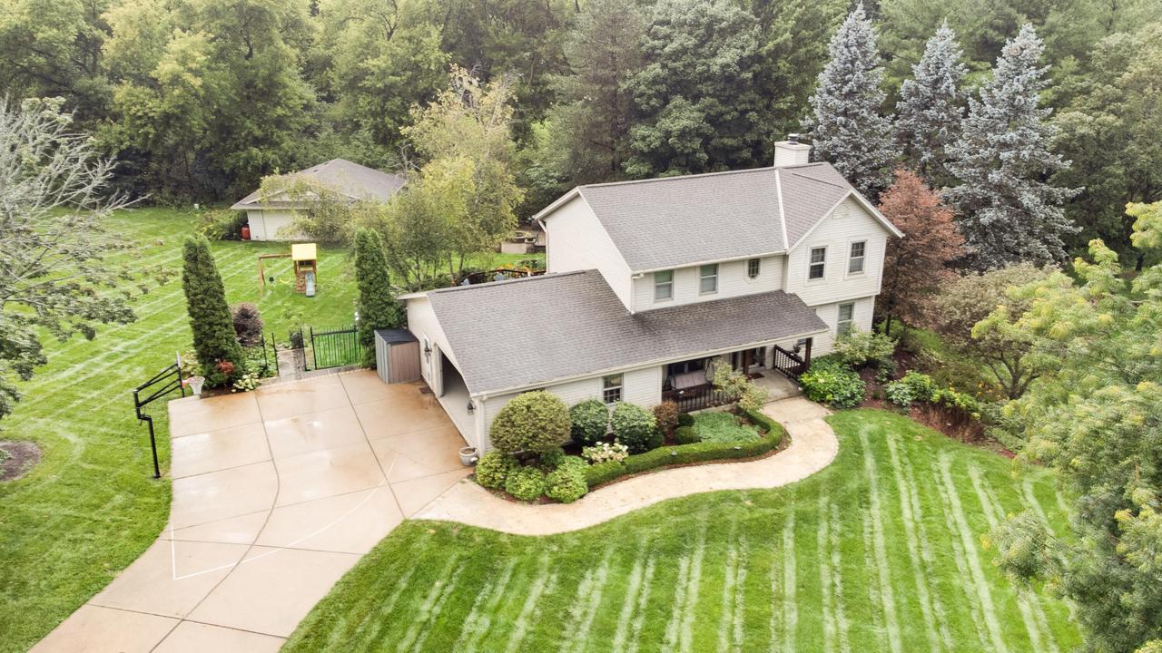 W264N6615 Hillview Drive — photo