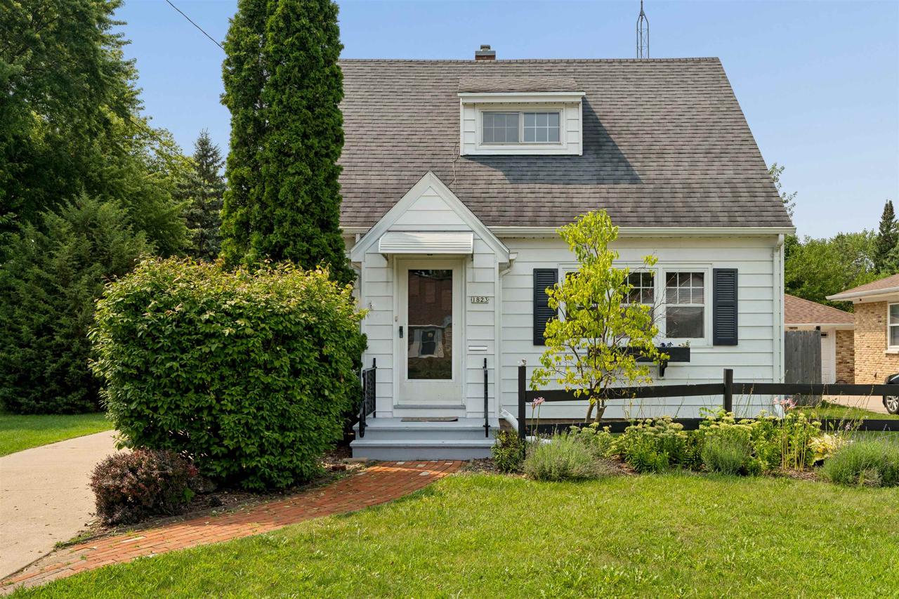 1823 Hubbard Street — photo