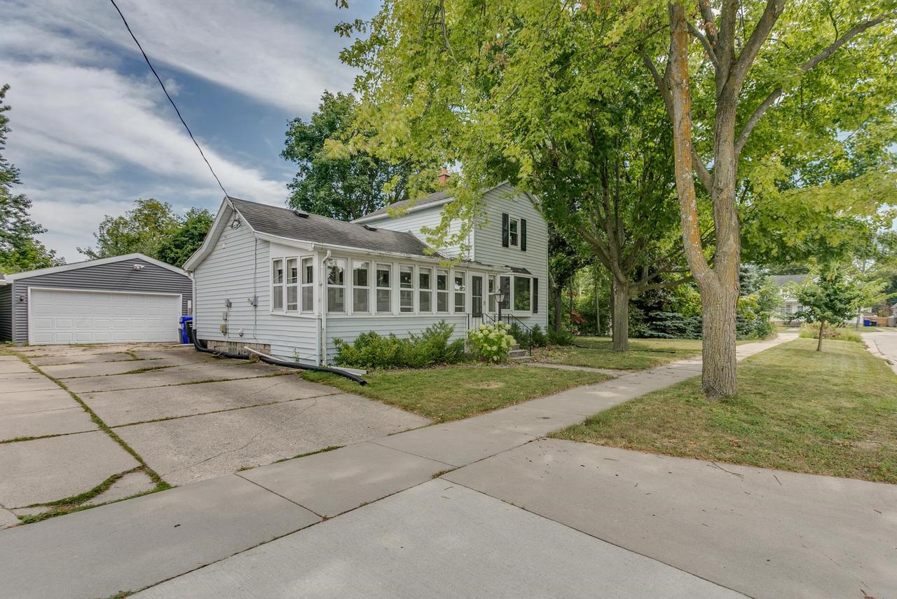 326 S Summit Street, Appleton, WI 54914 — photo 2
