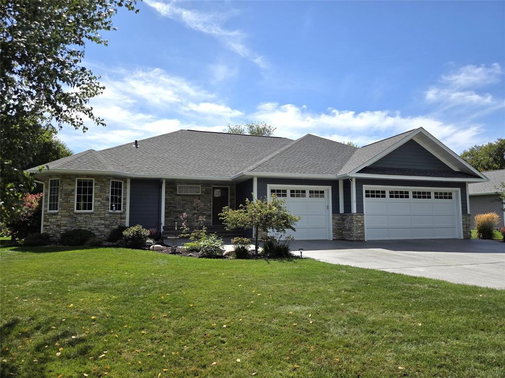 910 Scharbilling Court — photo