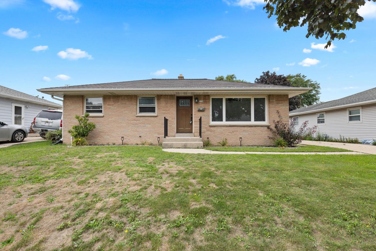 8128 W Sunbury Court — photo