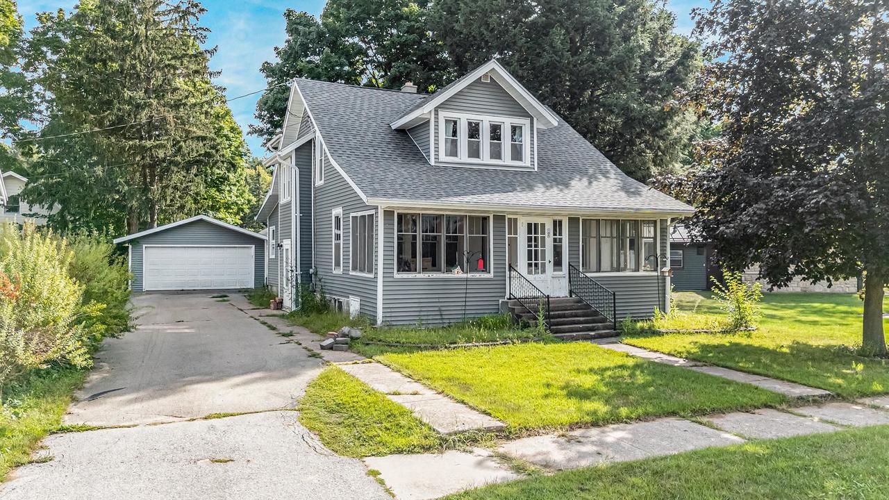 105 E Sumner Street — photo