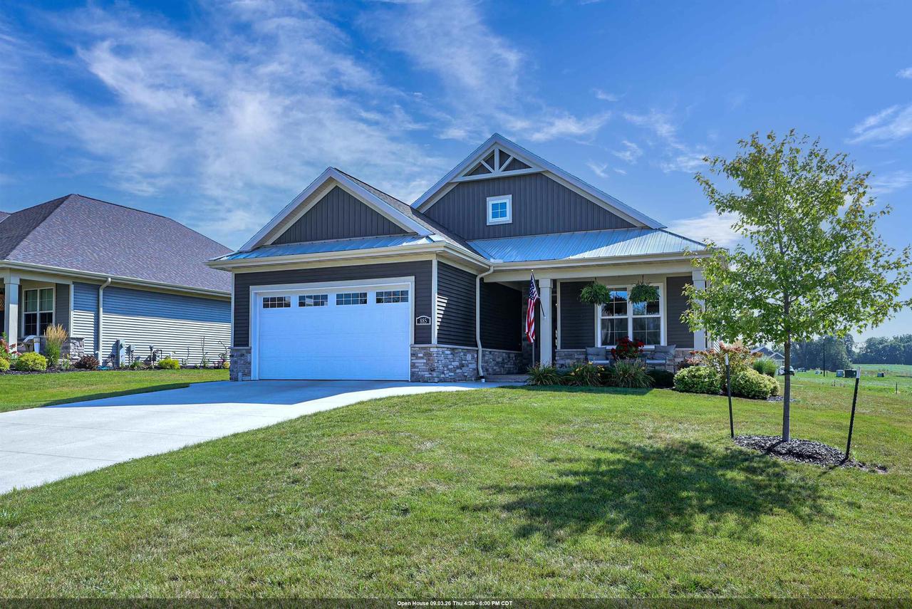 885 Cygnet Court — photo