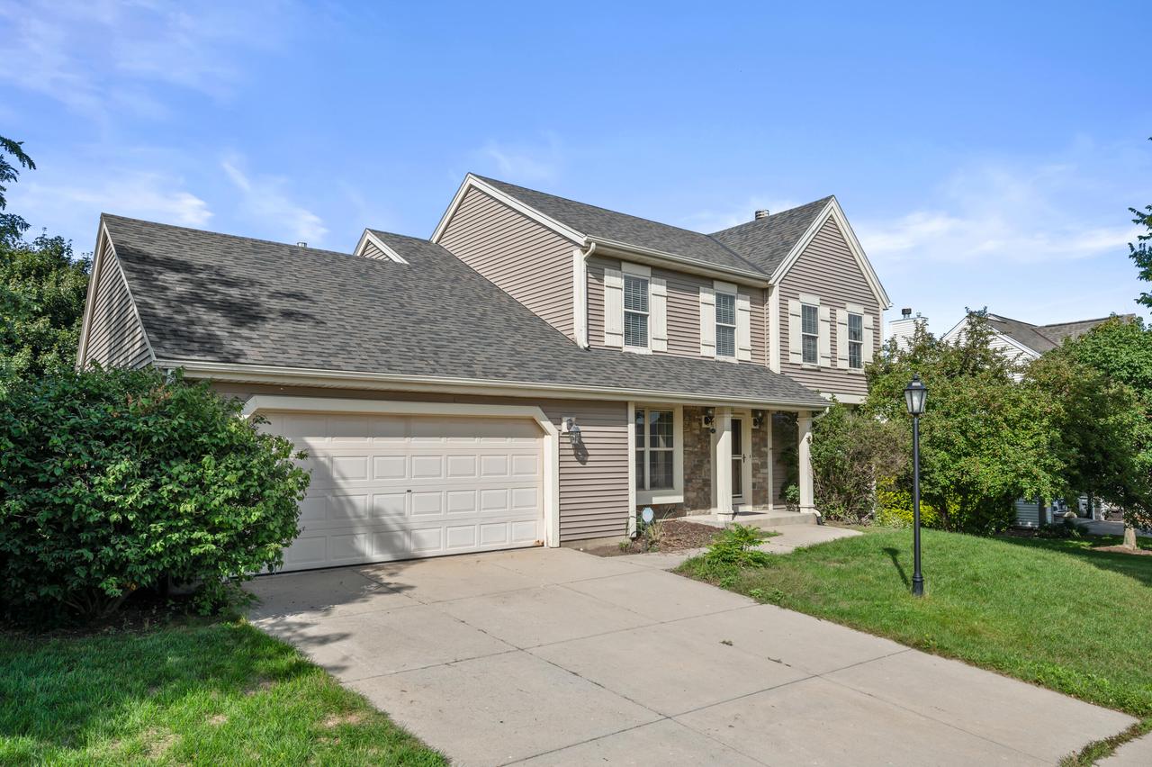 922 River Hill Drive — photo