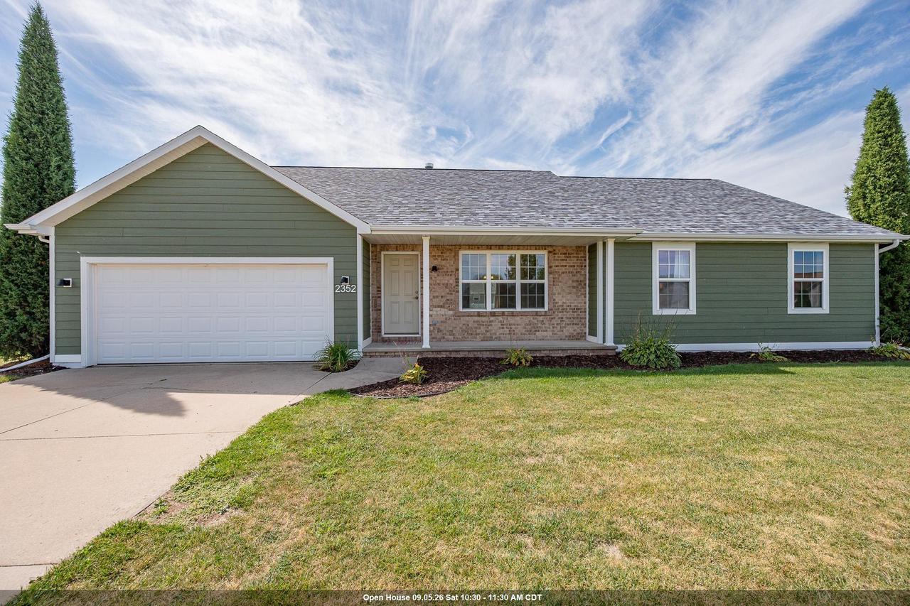 2352 Oak Ridge Circle — photo