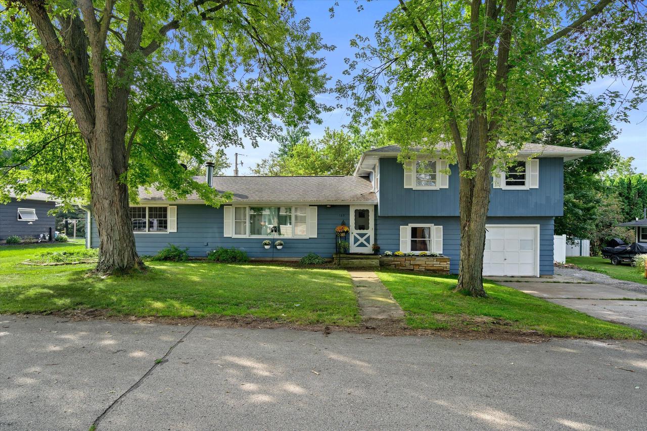 103 Fairview Court — photo