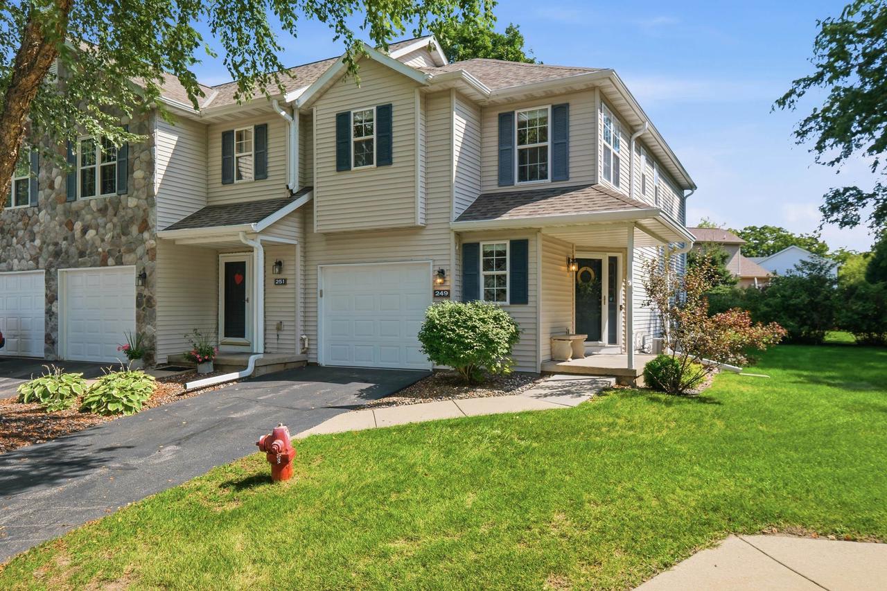 249 N Musket Ridge DRIVE, Sun Prairie, WI 53590 — photo 2