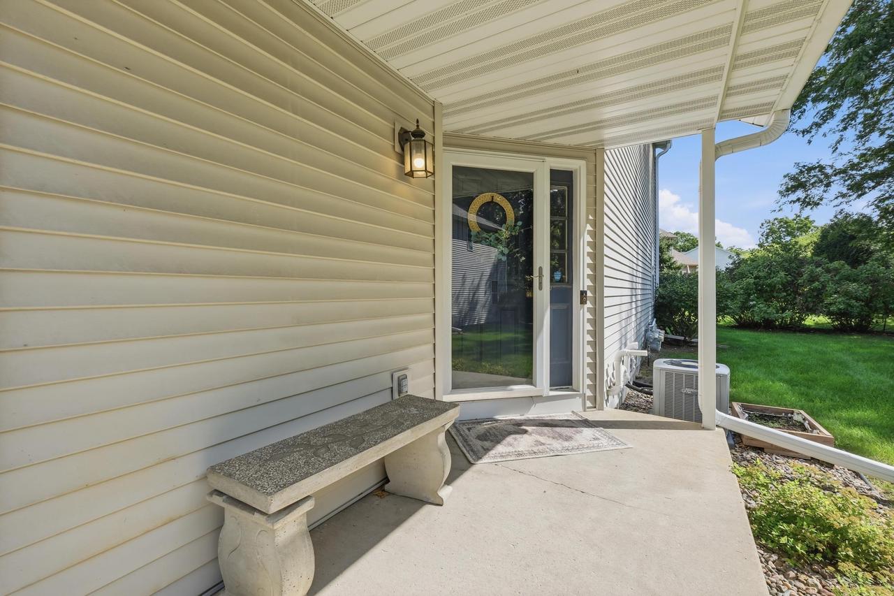 249 N Musket Ridge DRIVE, Sun Prairie, WI 53590 — photo 3
