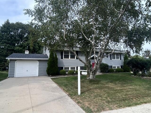 648 Hollybrook Lane — photo