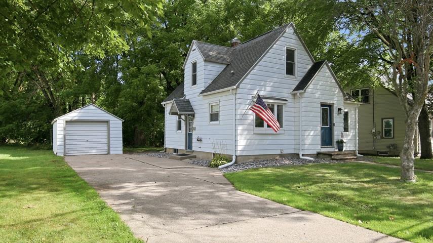 809 Adler Road — photo