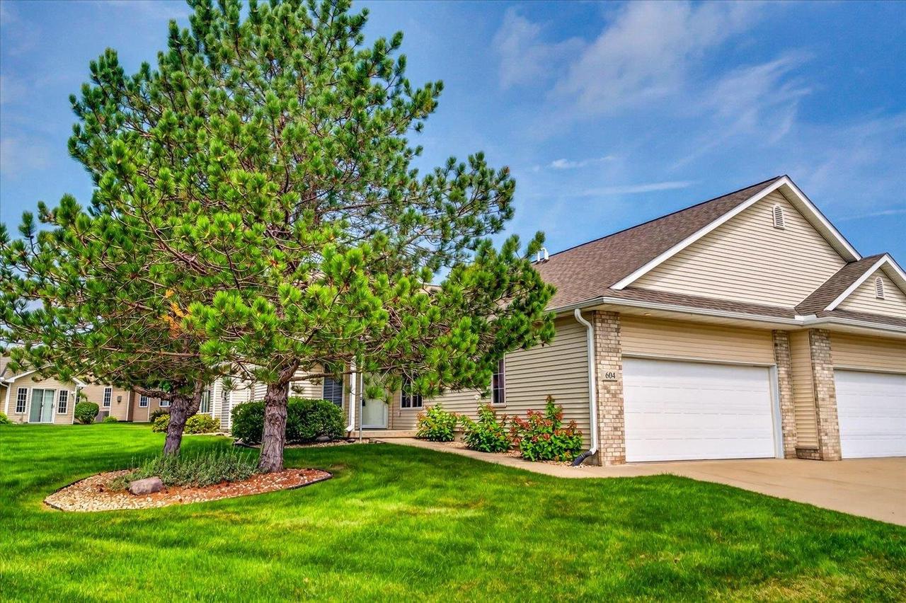 604 Springbrook Circle — photo