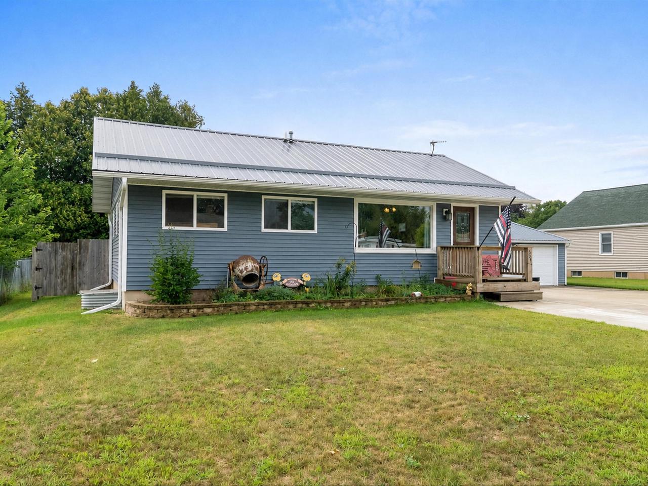 2319 38th STREET, Two Rivers, WI 54241 — photo 3